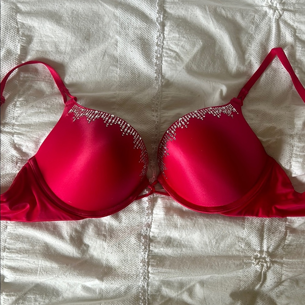 Victoria Secret Up 2 Cups Bombshell Bra